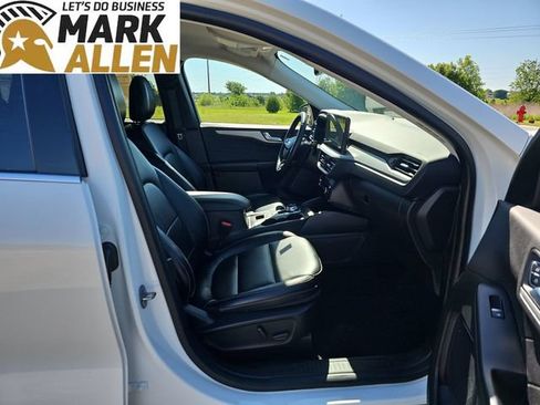 Used 2024 Ford Escape Platinum AWD/4WD image 28