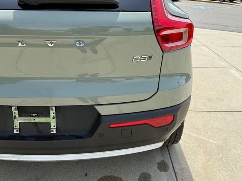 Used 2023 Volvo XC40 B5 Plus w/ Driver Assist Package AWD/4WD image 14