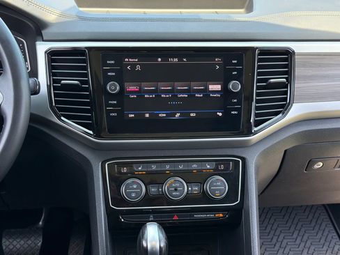 Certified 2023 Volkswagen Atlas SEL AWD/4WD image 9