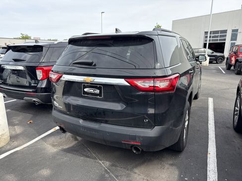Used 2020 Chevrolet Traverse LT FWD image 3