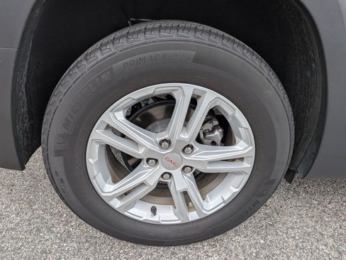 Certified 2022 GMC Terrain SLE w/ Driver Convenience Package FWD image 12