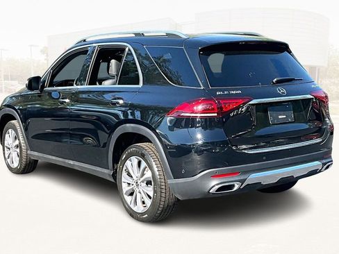 Used 2022 Mercedes-Benz GLE 350 4MATIC w/ Premium Package image 4