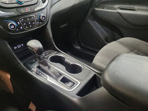Used 2023 Chevrolet Equinox LT AWD/4WD image 26