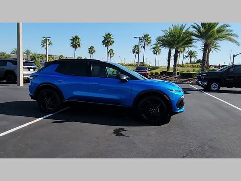 New 2026 Chevrolet Equinox EV RS image 24