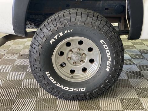 Used 2000 Chevrolet Silverado 1500 LT w/ Off-Road Chassis Pkg AWD/4WD image 18