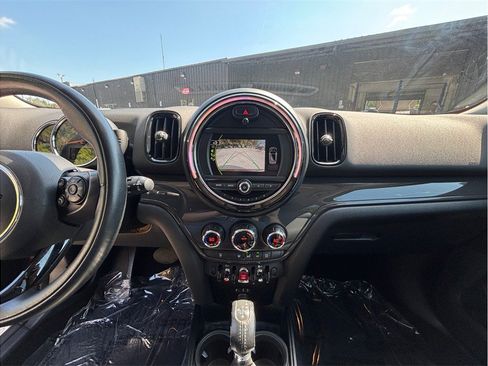 Used 2017 MINI Cooper Countryman FWD image 11