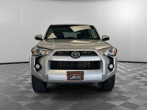 Used 2016 Toyota 4Runner SR5 Premium image 3