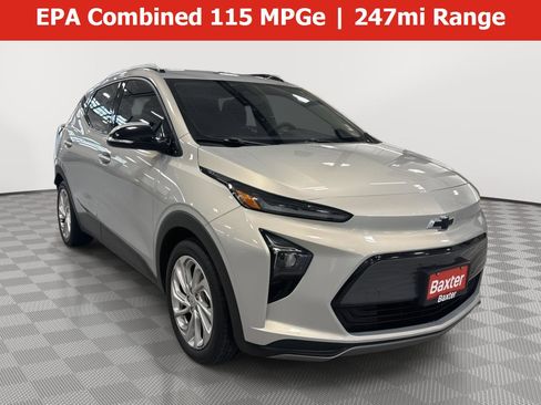 Used 2023 Chevrolet Bolt EUV LT FWD image 1