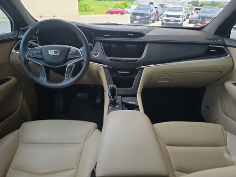 Used 2018 Cadillac XT5 FWD image 20