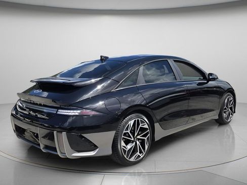 Certified 2025 Hyundai Ioniq 6 SEL AWD/4WD image 8