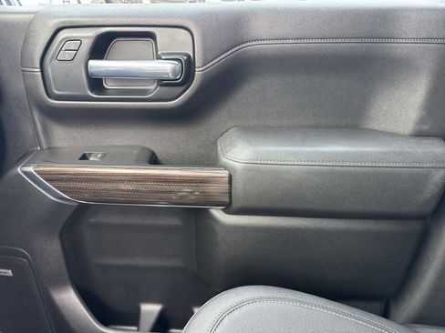 Used 2021 Chevrolet Silverado 1500 LT Trail Boss w/ Convenience Package II image 22