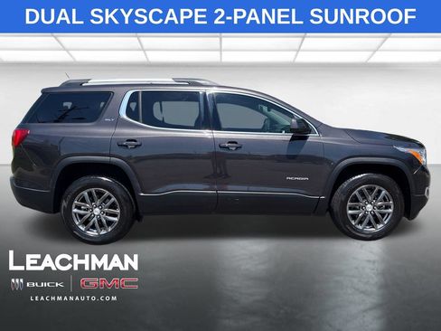 Used 2018 GMC Acadia SLT FWD image 2