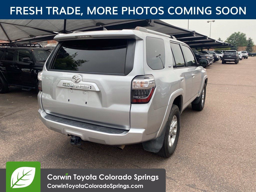 Used 2021 Toyota 4Runner SR5 Premium w/ Moonroof Package AWD/4WD image 8