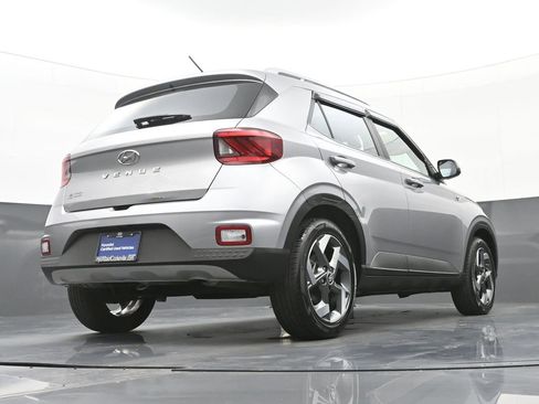 Certified 2023 Hyundai Venue SEL FWD image 40