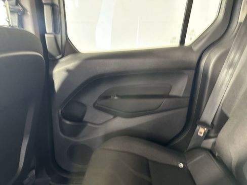 Used 2016 Ford Transit Connect XLT image 32