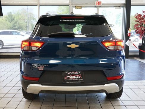 Used 2021 Chevrolet TrailBlazer LT w/ Sun and Liftgate Package AWD/4WD image 15