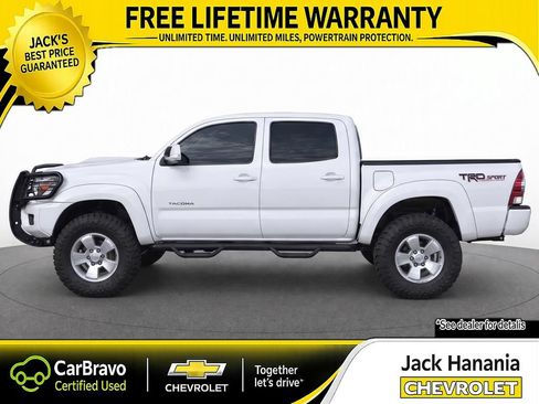 Used 2015 Toyota Tacoma 4x4 Double Cab w/ TRD Sport Package image 6
