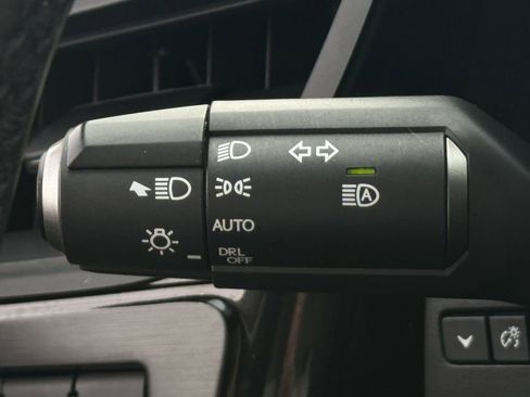 Used 2024 Lexus ES 300h w/ Premium Package FWD image 20
