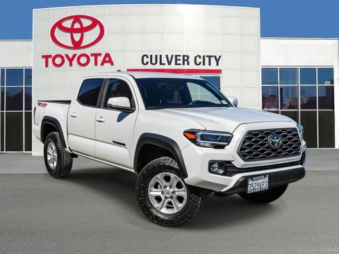 Used 2022 Toyota Tacoma TRD Off-Road image 1