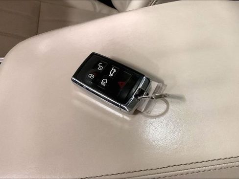 Used 2018 Land Rover Range Rover Sport Supercharged image 11