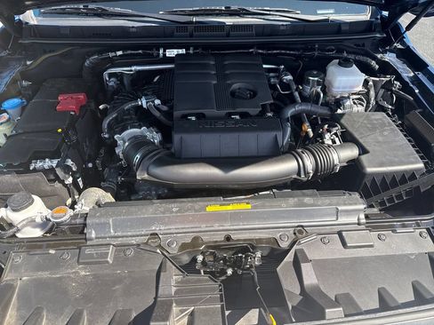 Used 2025 Nissan Frontier PRO-4X AWD/4WD image 24