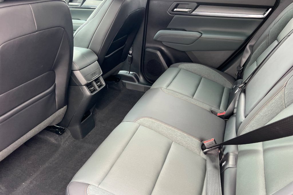 New 2026 GMC Terrain AT4 AWD/4WD image 9