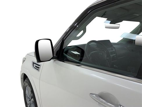 Used 2024 INFINITI QX80 Luxe image 10