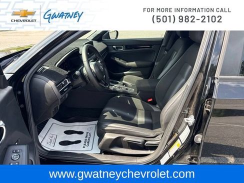 Used 2025 Honda Civic Sport image 29