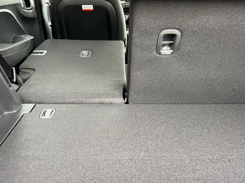 New 2025 Hyundai Venue SEL image 17