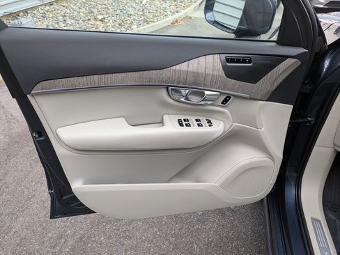 Certified 2023 Volvo XC90 B6 Plus w/ Protection Package Premier image 12