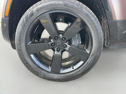 New 2026 Land Rover Defender 130 X-Dynamic SE image 42