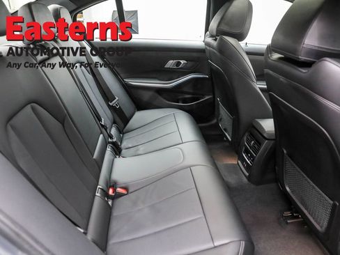 Used 2023 BMW 330i Sedan w/ M Sport Package RWD image 22