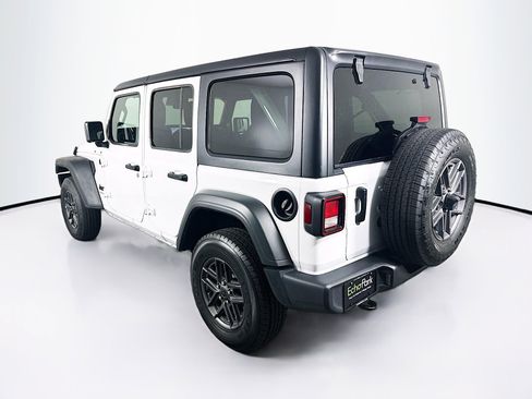 Used 2025 Jeep Wrangler Sport S image 5