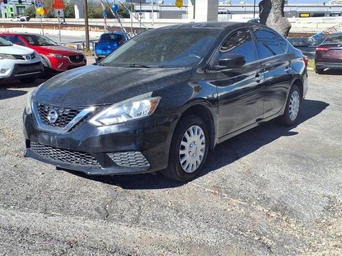 Used 2016 Nissan Sentra S image 3