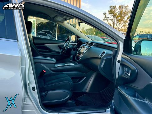 Used 2022 Nissan Murano S AWD/4WD image 16
