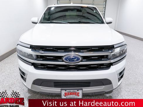 Used 2024 Ford Expedition Limited image 7