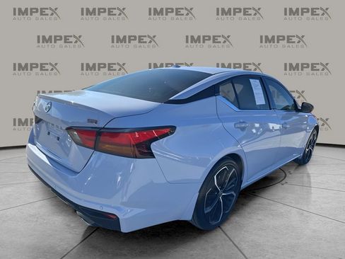 Used 2024 Nissan Altima 2.5 SR w/ SR Premium Package image 5