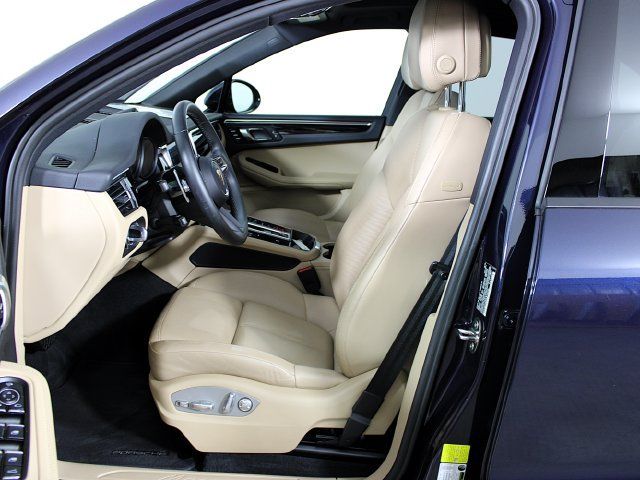 Certified 2023 Porsche Macan AWD/4WD image 5