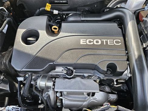 Used 2021 Chevrolet Equinox LT image 30