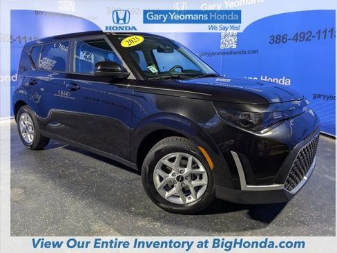 Used 2025 Kia Soul LX w/ LX Technology Package image 4
