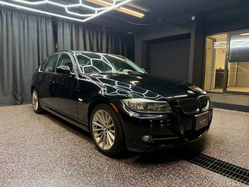Used 2011 BMW 335i xDrive Sedan AWD/4WD image 10