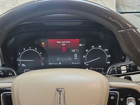 Used 2021 Lincoln Corsair Standard image 22