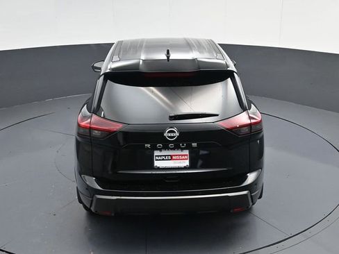 Used 2025 Nissan Rogue S image 27