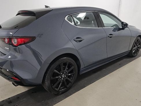 Used 2022 MAZDA MAZDA3 s FWD image 9