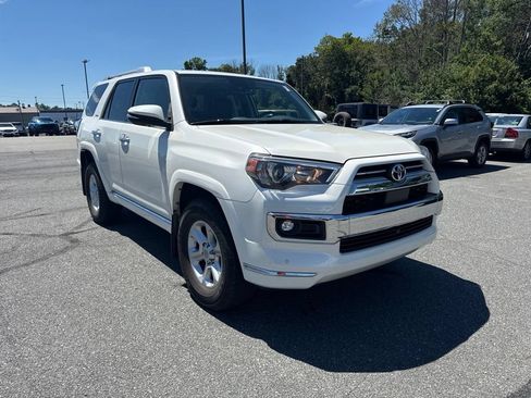 Used 2023 Toyota 4Runner Limited AWD/4WD image 7