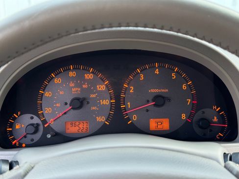 Used 2004 INFINITI G35 Coupe w/ Premium Pkg image 19