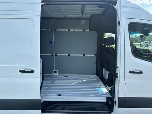 Used 2026 Mercedes-Benz Sprinter 2500 image 20