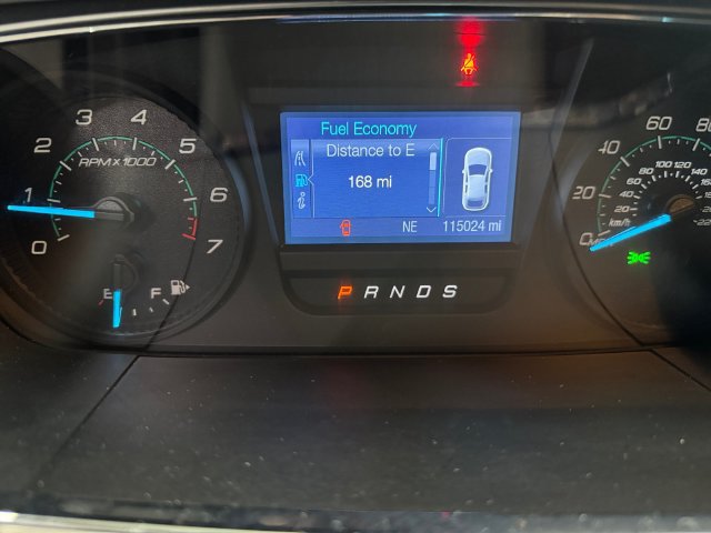 Used 2014 Ford Taurus SEL FWD image 2