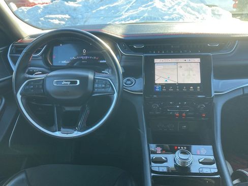 Used 2022 Jeep Grand Cherokee Trailhawk w/ Luxury Tech Group III image 11