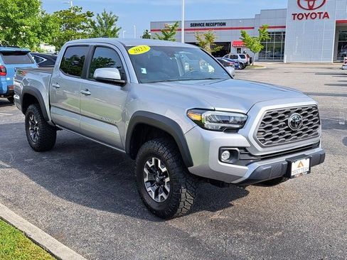 Used 2023 Toyota Tacoma TRD Off-Road AWD/4WD image 5